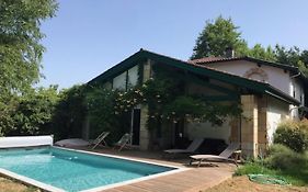Belle Villa basque avec piscine et jardin de 3000m2