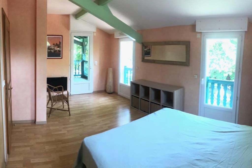 Belle Villa basque avec piscine et jardin de 3000m2 Saint-Jean-de-Luz Extérieur photo